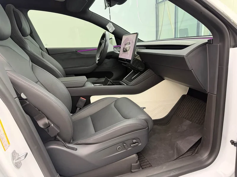 Tesla Model Y — фото 14