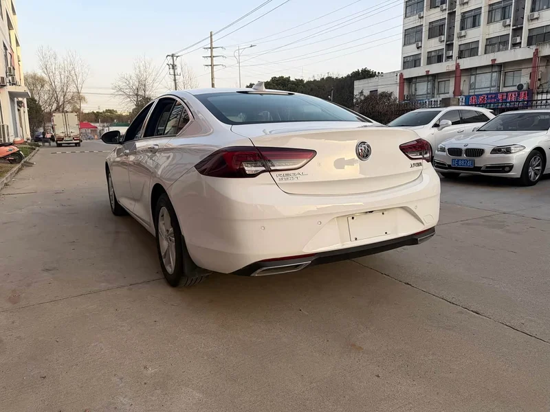 Buick Regal — фото 16