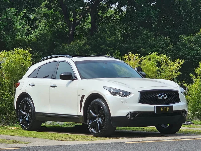 Infiniti QX70 — фото 3