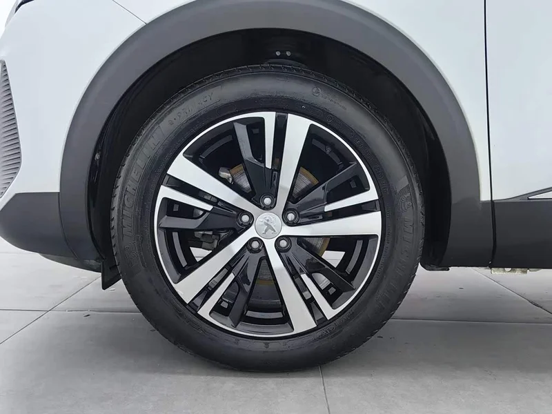 Peugeot 4008 — фото 17