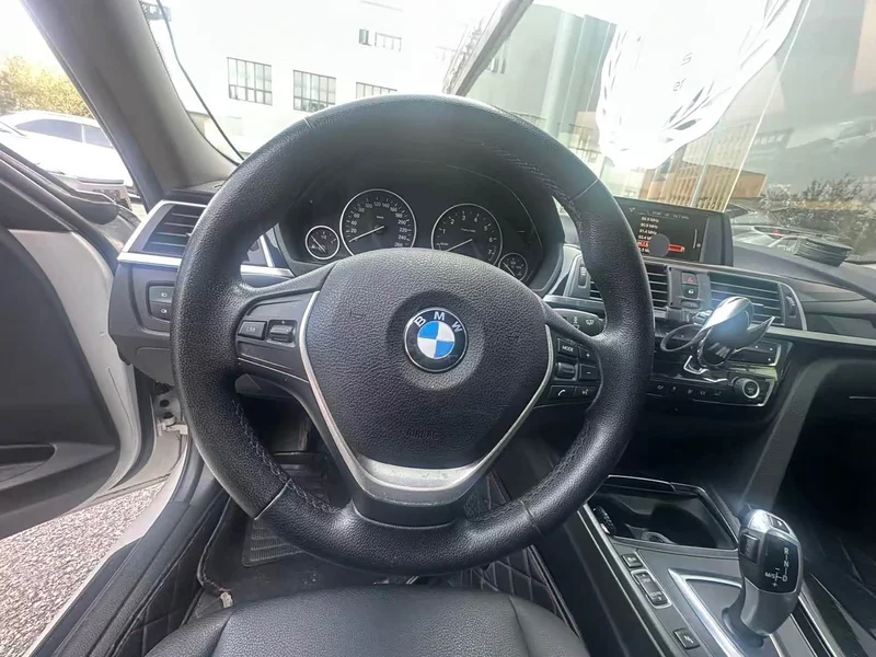 BMW 3-Series — фото 11