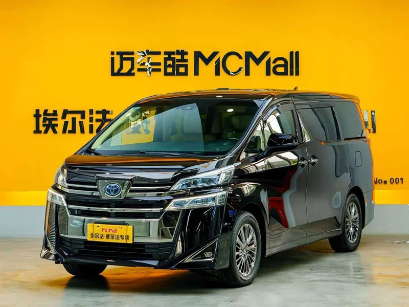 Toyota Vellfire — фото 1