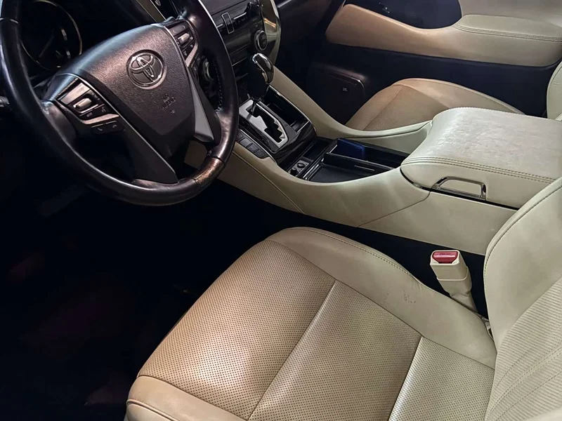 Toyota Vellfire — фото 11