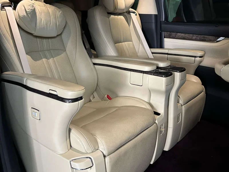 Toyota Vellfire — фото 5