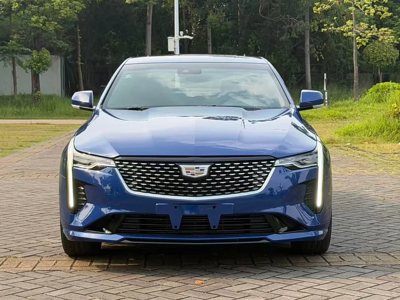 Cadillac CT4 — фото 2