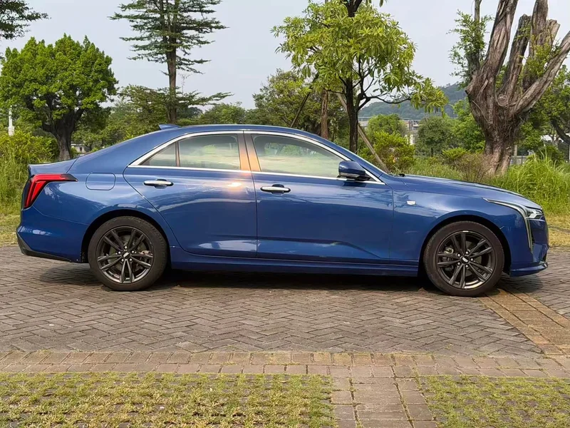 Cadillac CT4 — фото 4