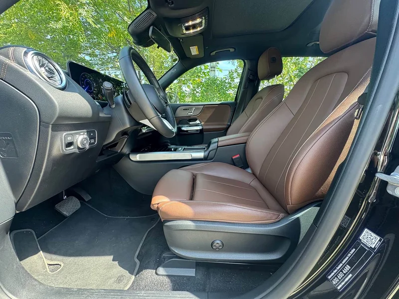 Mercedes-Benz EQB — фото 14