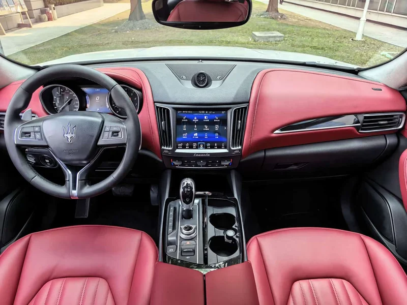 Maserati Levante — фото 11