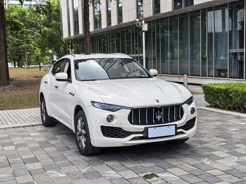 Maserati Levante — фото 3