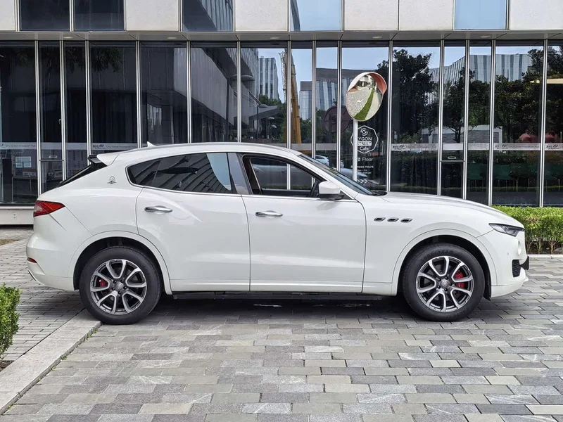Maserati Levante — фото 5