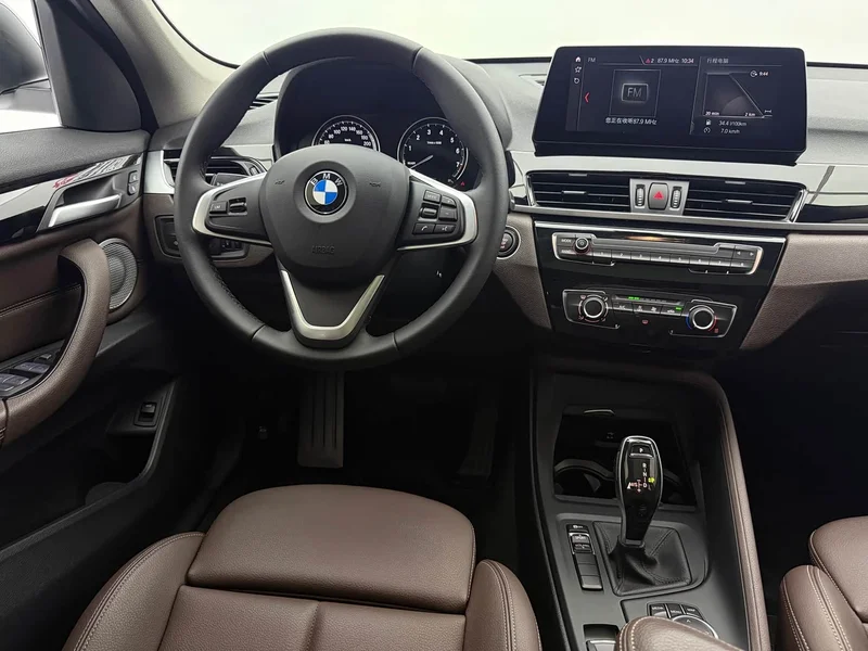 BMW X1 — фото 12