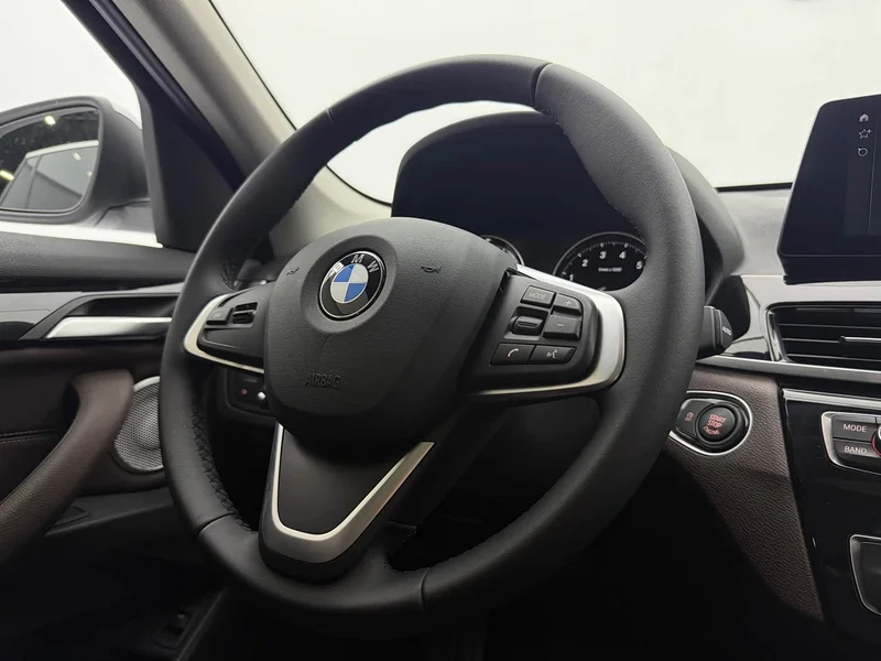 BMW X1 — фото 13