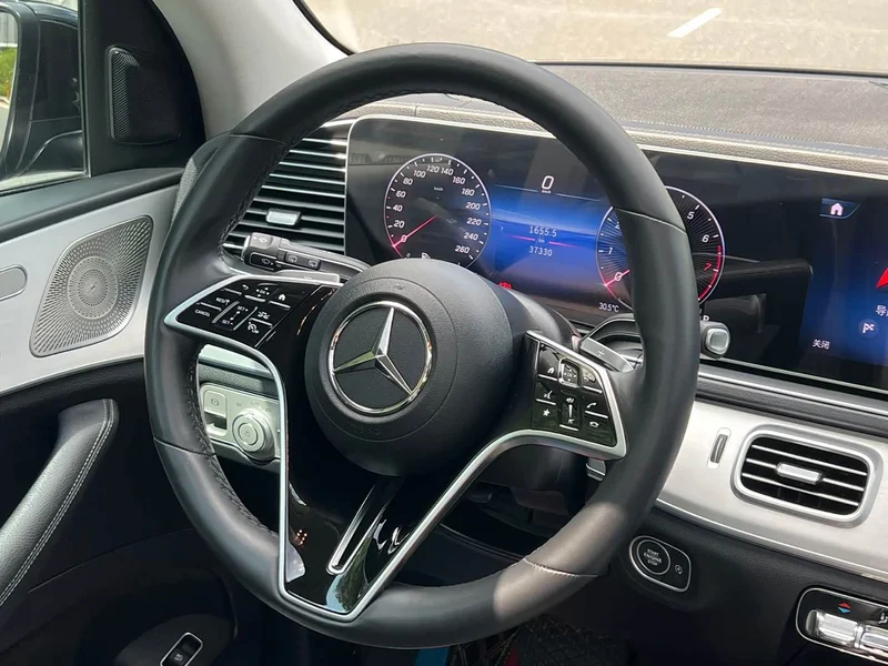 Mercedes-Benz GLE — фото 14