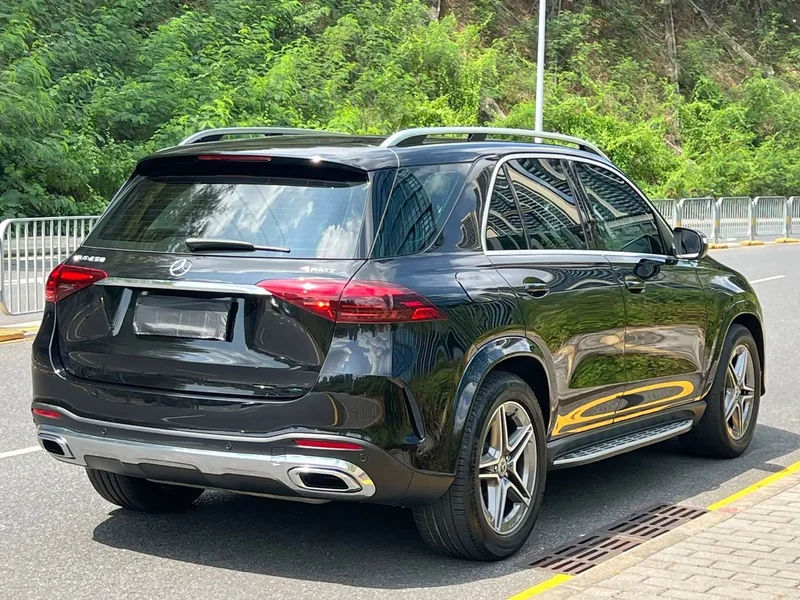 Mercedes-Benz GLE — фото 6