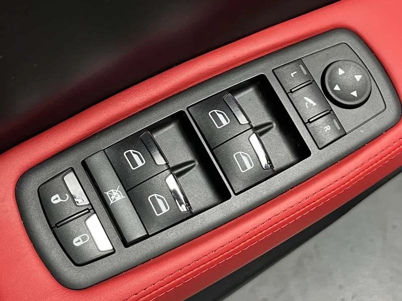 Maserati Ghibli — фото 15