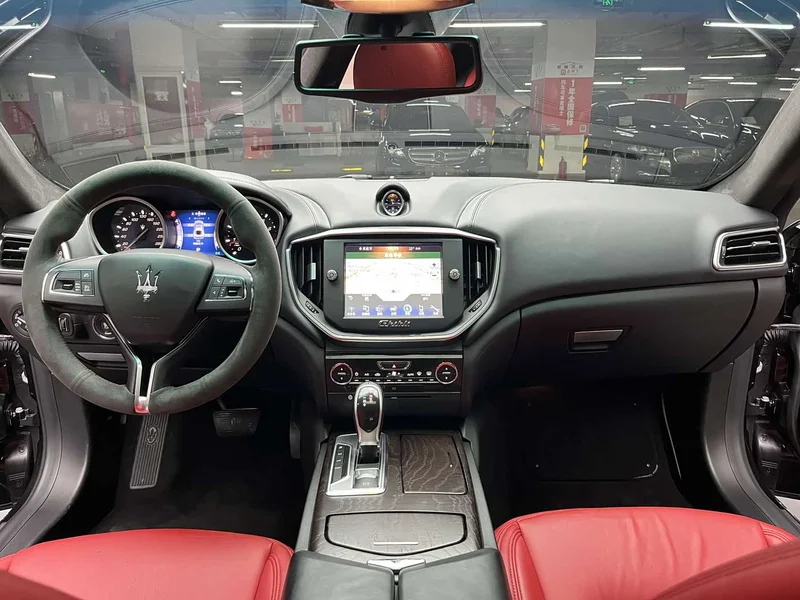 Maserati Ghibli — фото 21