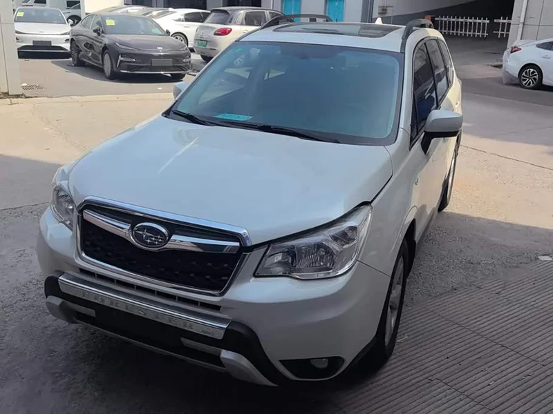 Subaru Forester — фото 1