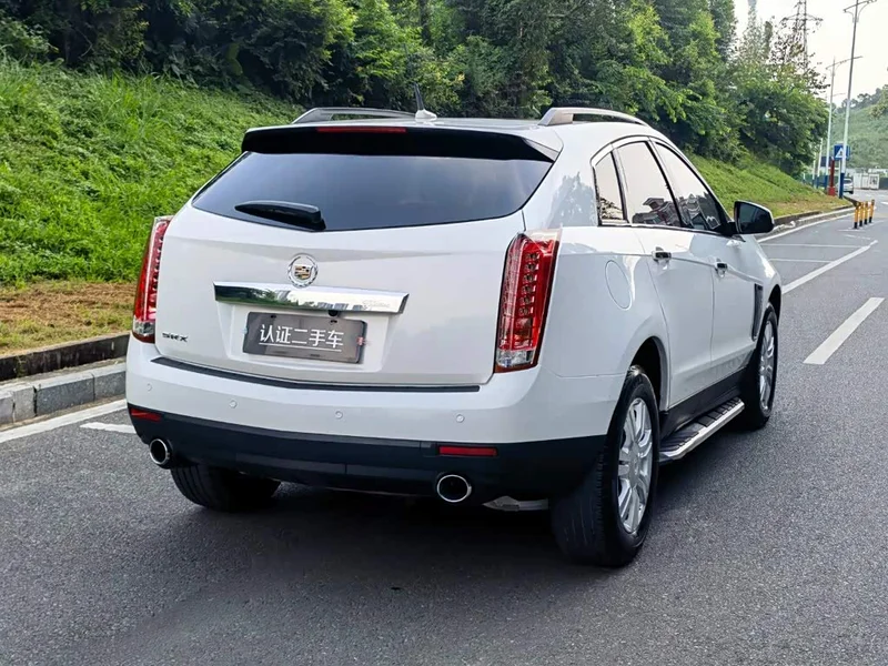 Cadillac SRX — фото 7