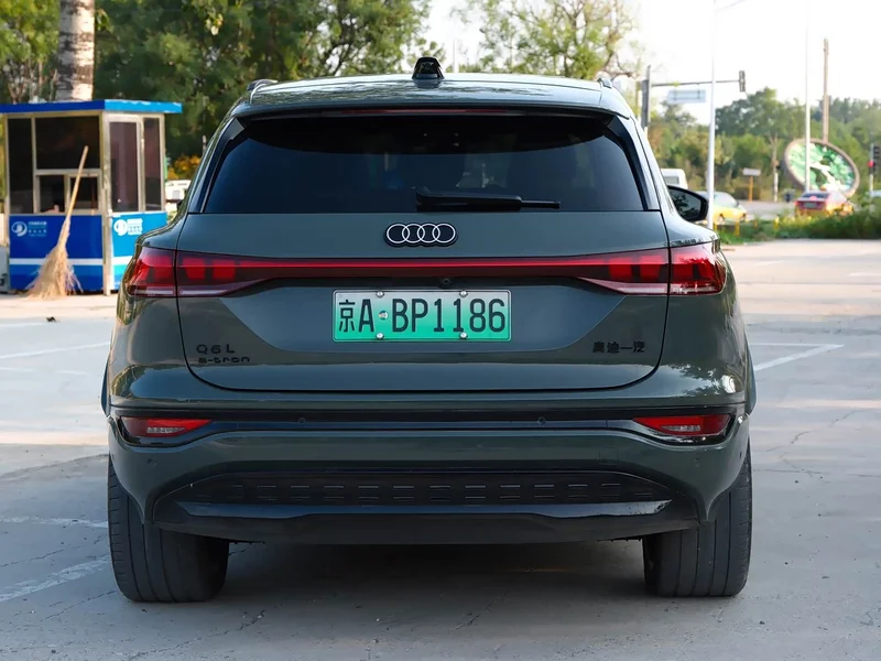 Audi Q6L e-tron — фото 12