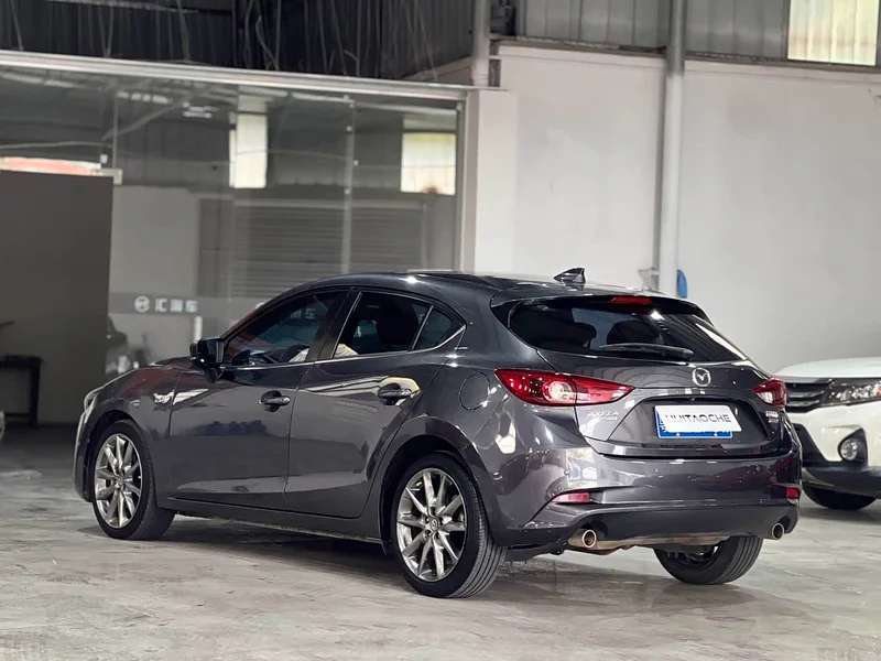 Mazda 3 Axela — фото 11