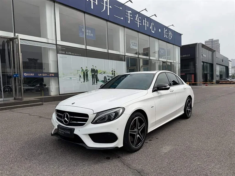 Mercedes-Benz C-Class — фото 1
