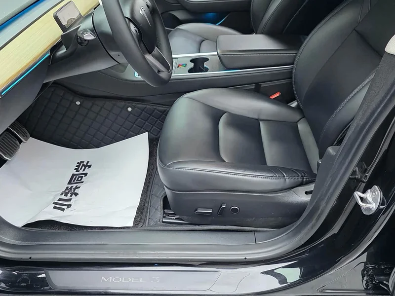Tesla Model 3 — фото 12