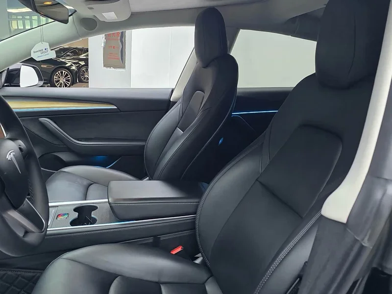 Tesla Model 3 — фото 14