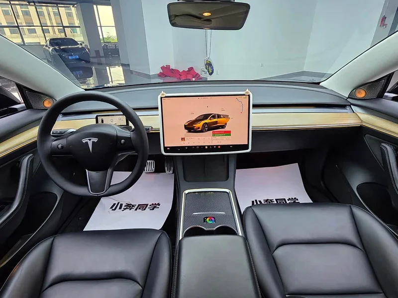 Tesla Model 3 — фото 4