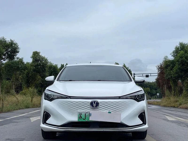 Changan Eado — фото 2