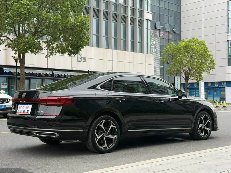Volkswagen Passat — фото 9