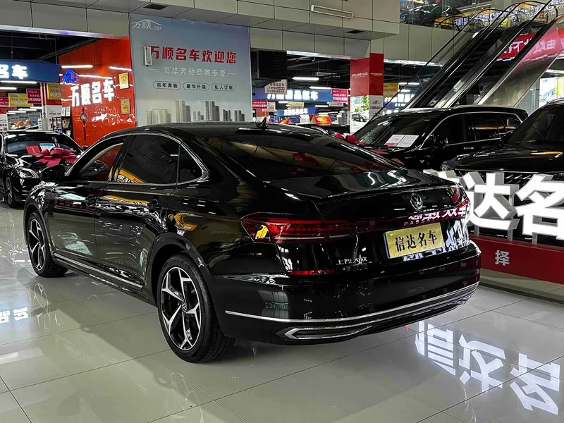 Volkswagen Passat — фото 20
