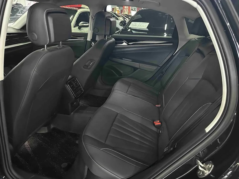Volkswagen Passat — фото 9