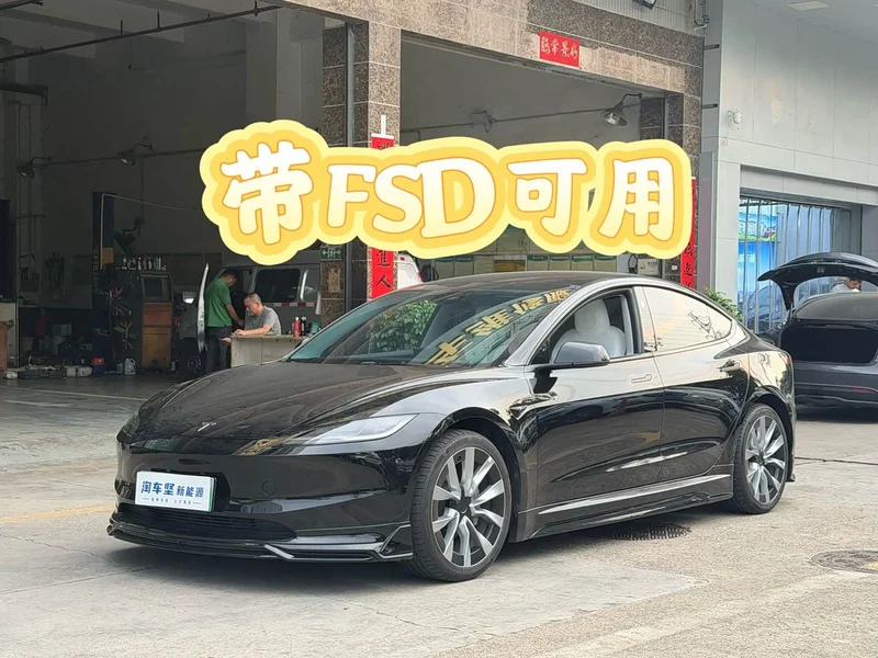 Tesla Model 3 — фото 1