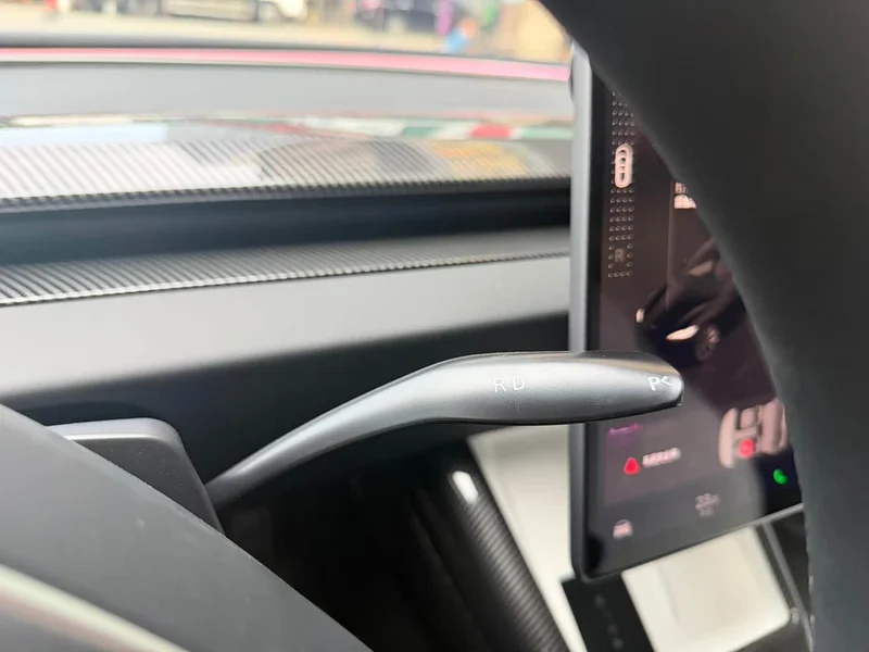 Tesla Model 3 — фото 15