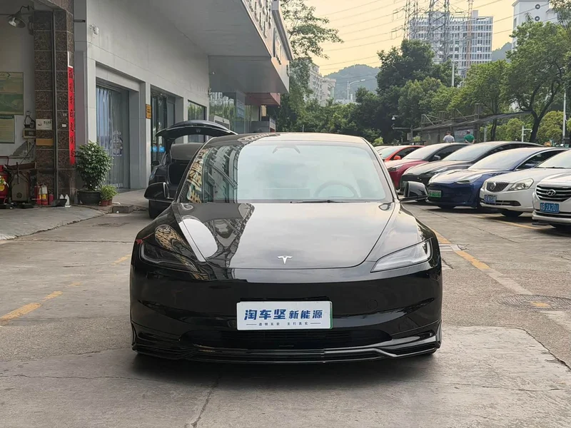 Tesla Model 3 — фото 2