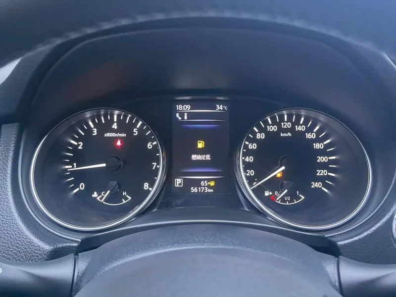 Nissan Qashqai — фото 14