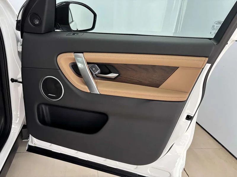 Land Rover Discovery — фото 25