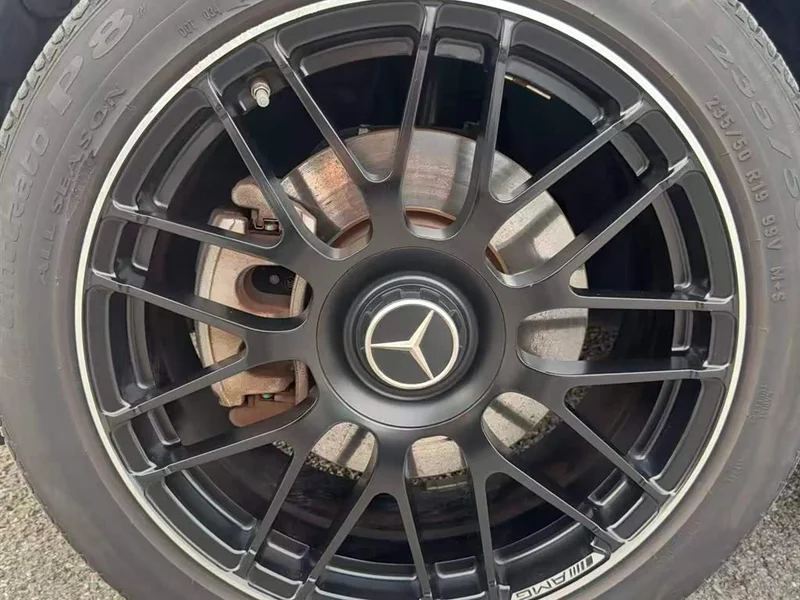 Mercedes-Benz EQB — фото 15