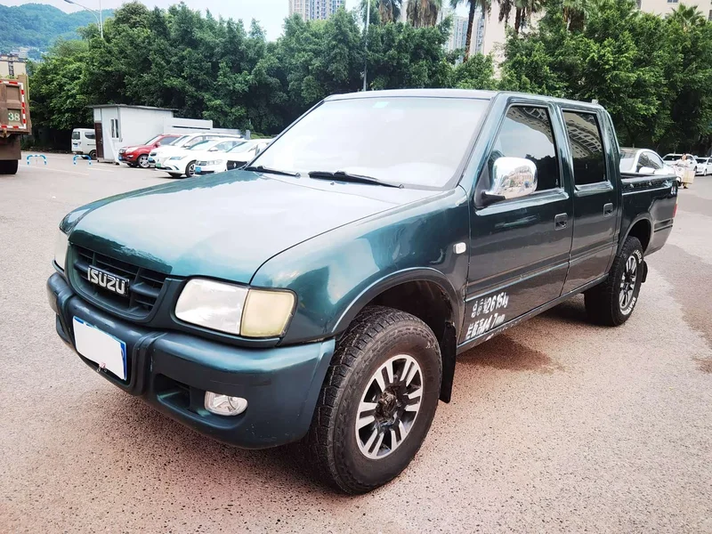 Isuzu Isuzu Pickup — фото 1