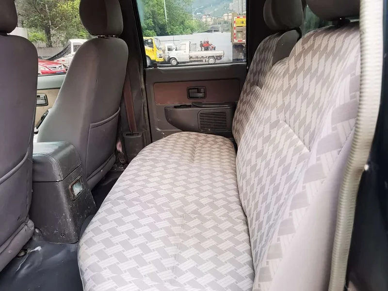 Isuzu Isuzu Pickup — фото 11