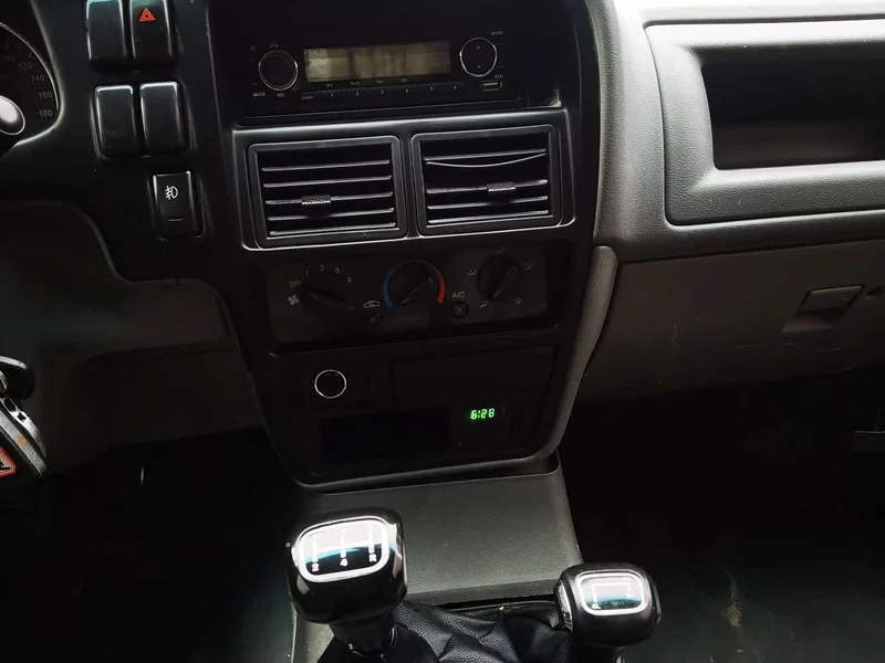 Isuzu Isuzu Pickup — фото 13