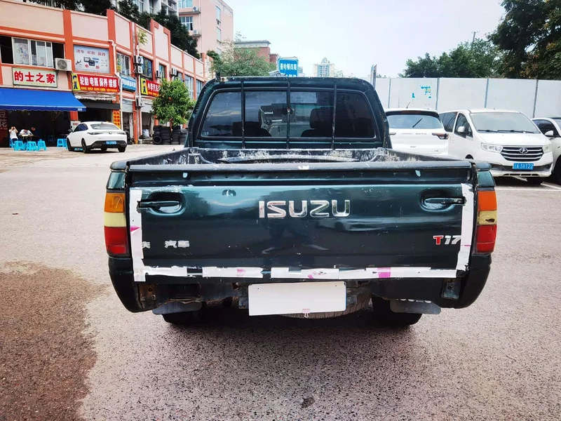 Isuzu Isuzu Pickup — фото 5