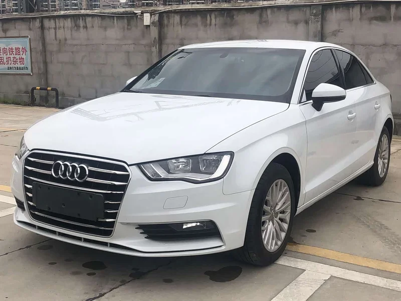Audi A3 — фото 1