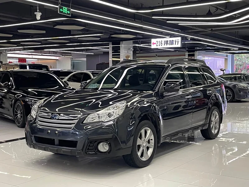 Subaru Outback — фото 1