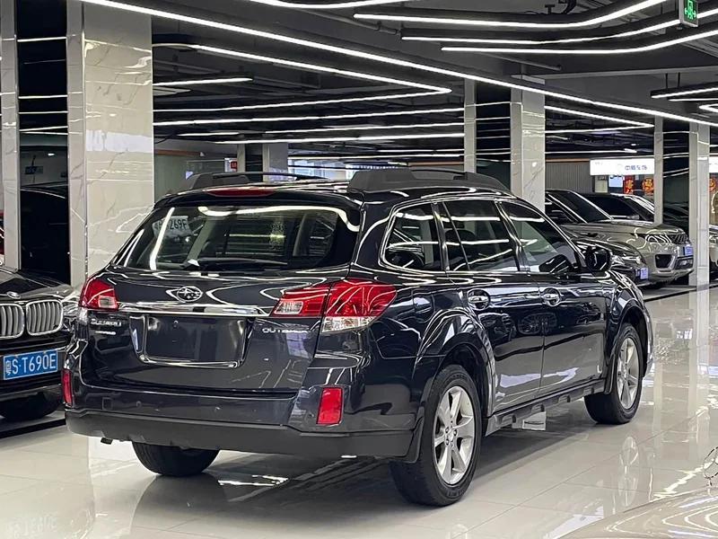 Subaru Outback — фото 3