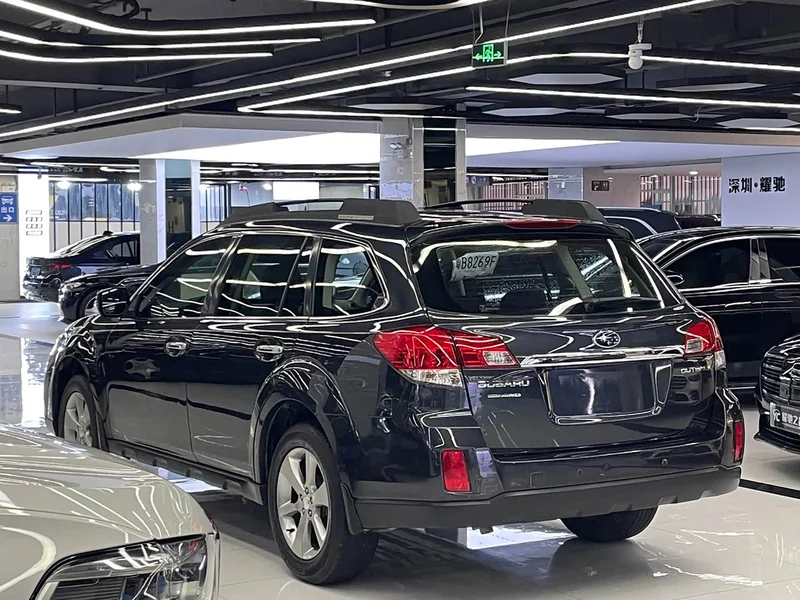 Subaru Outback — фото 4