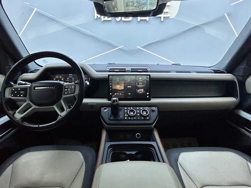 Land Rover Defender — фото 11