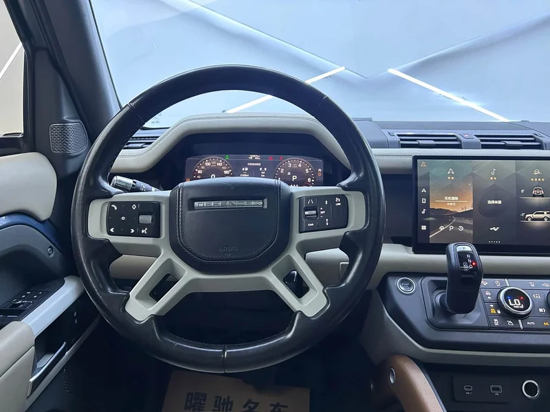 Land Rover Defender — фото 12