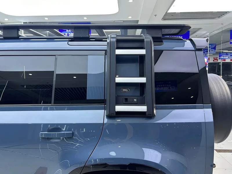 Land Rover Defender — фото 16