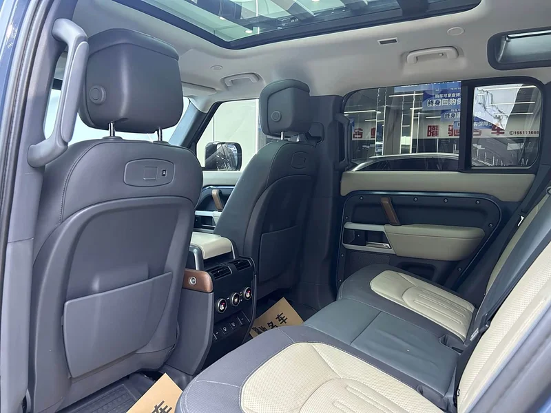 Land Rover Defender — фото 10